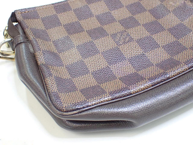 Louis Vuitton Pochette