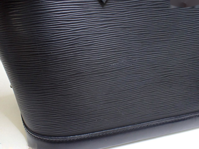 Louis Vuitton Alma