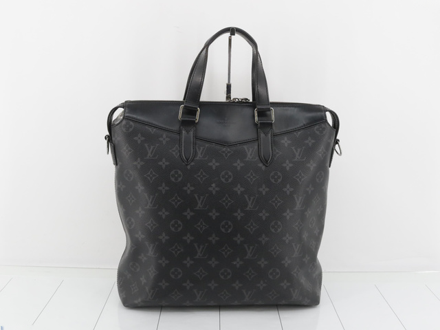 Louis Vuitton Explorer – Monogram Eclipse