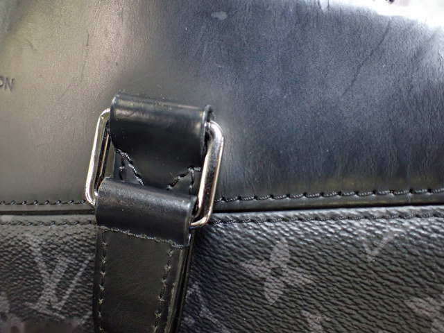 Louis Vuitton Explorer – Monogram Eclipse