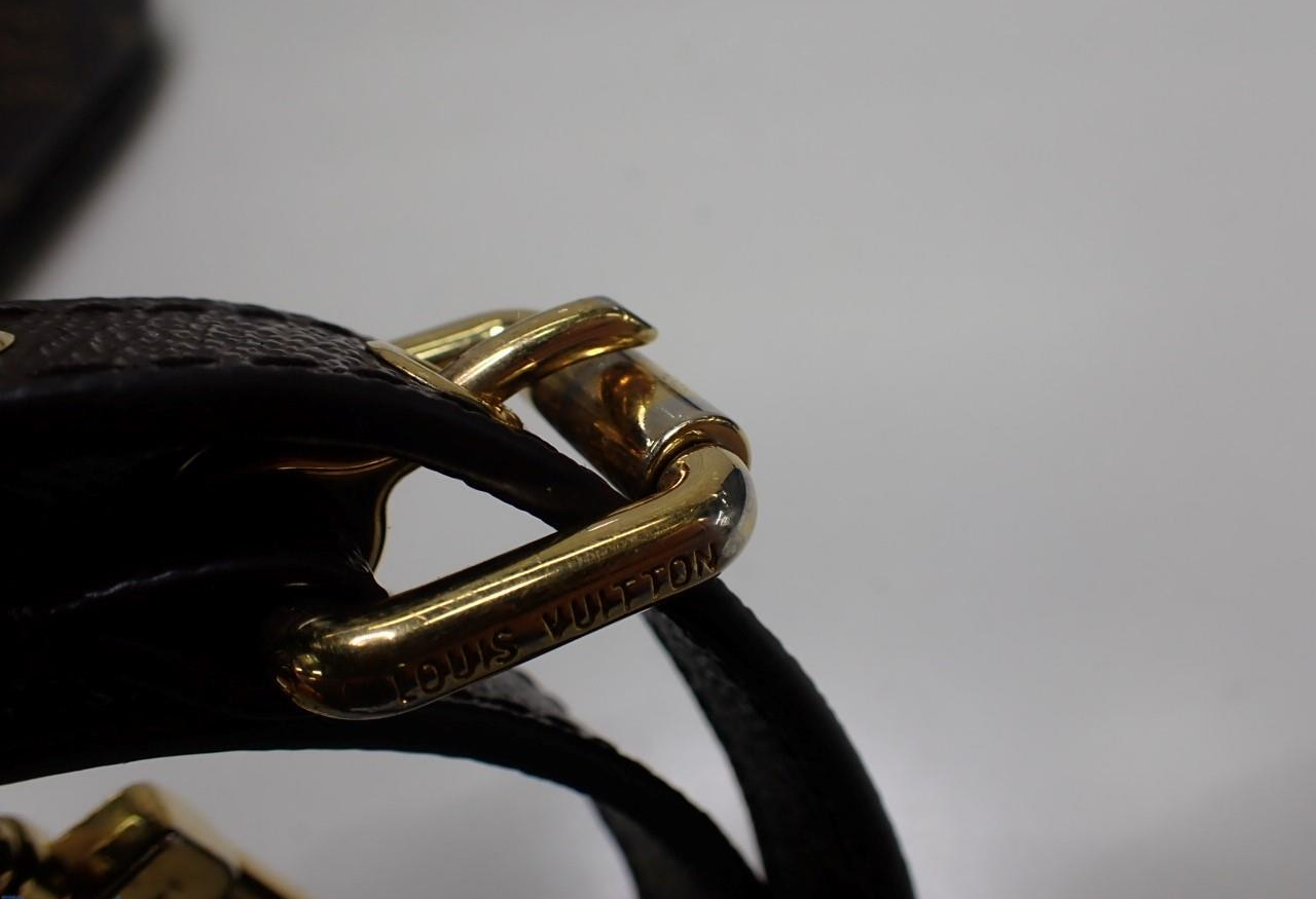 Louis Vuitton Pochette Métis