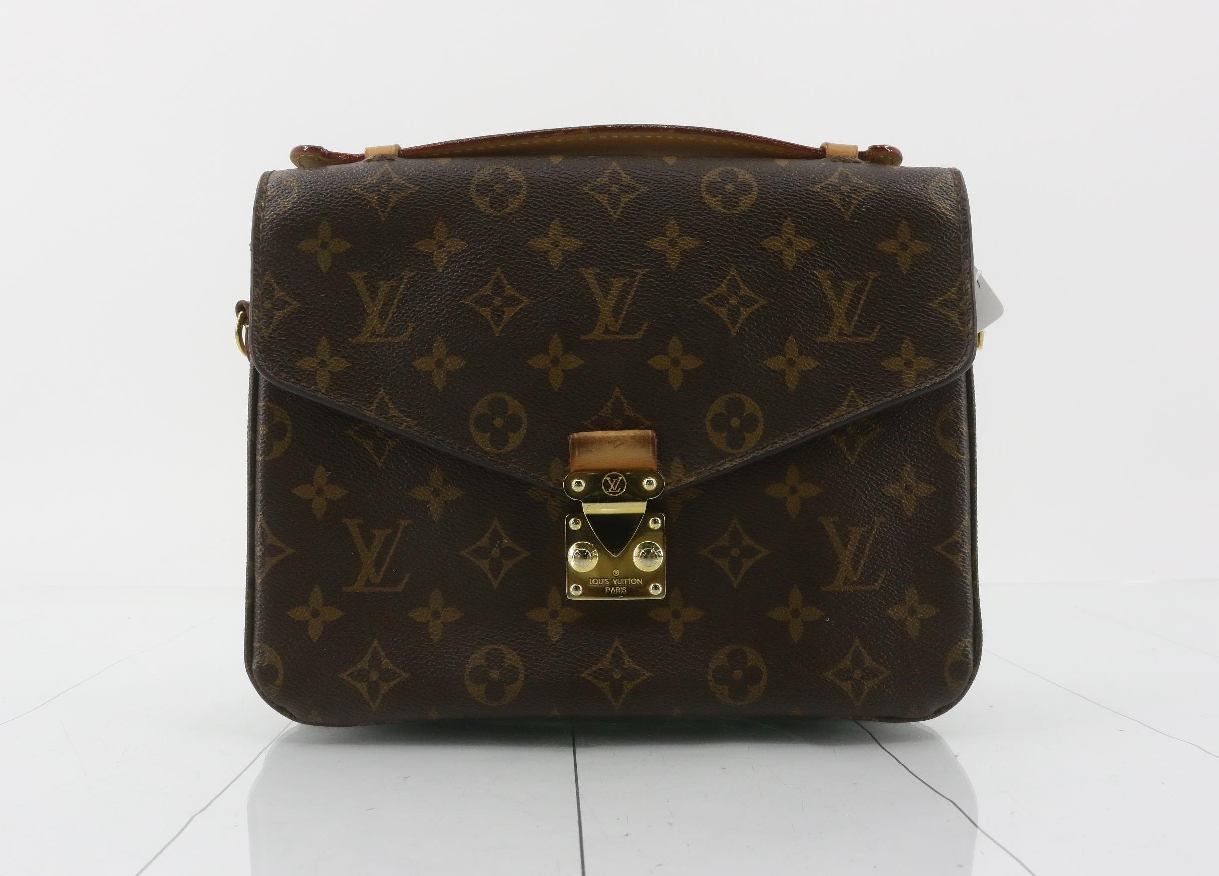 Louis Vuitton Pochette Métis
