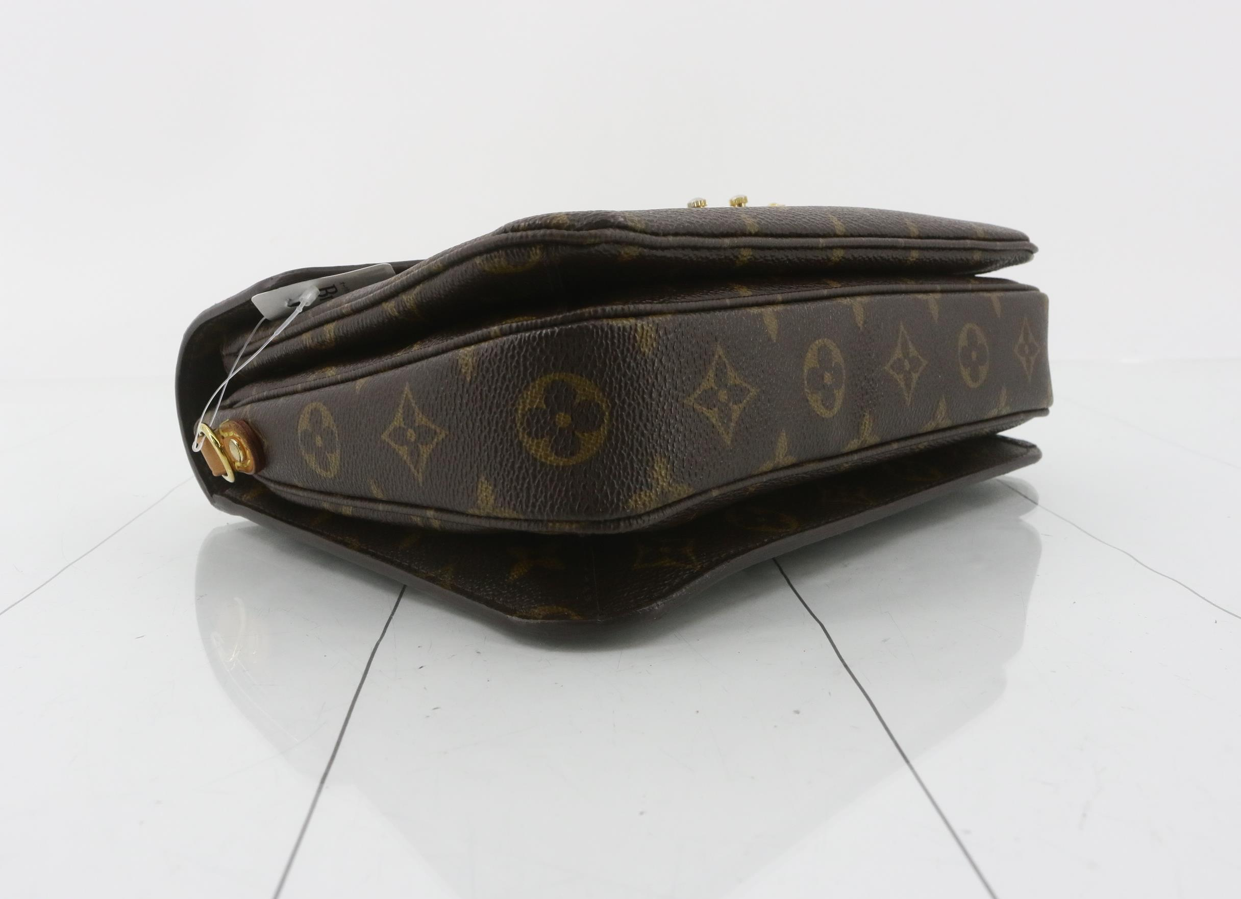 Louis Vuitton Pochette Métis